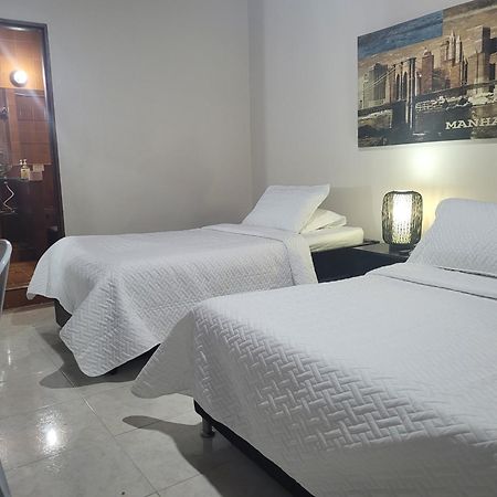 New Memphis Hostal Medellin Exterior photo
