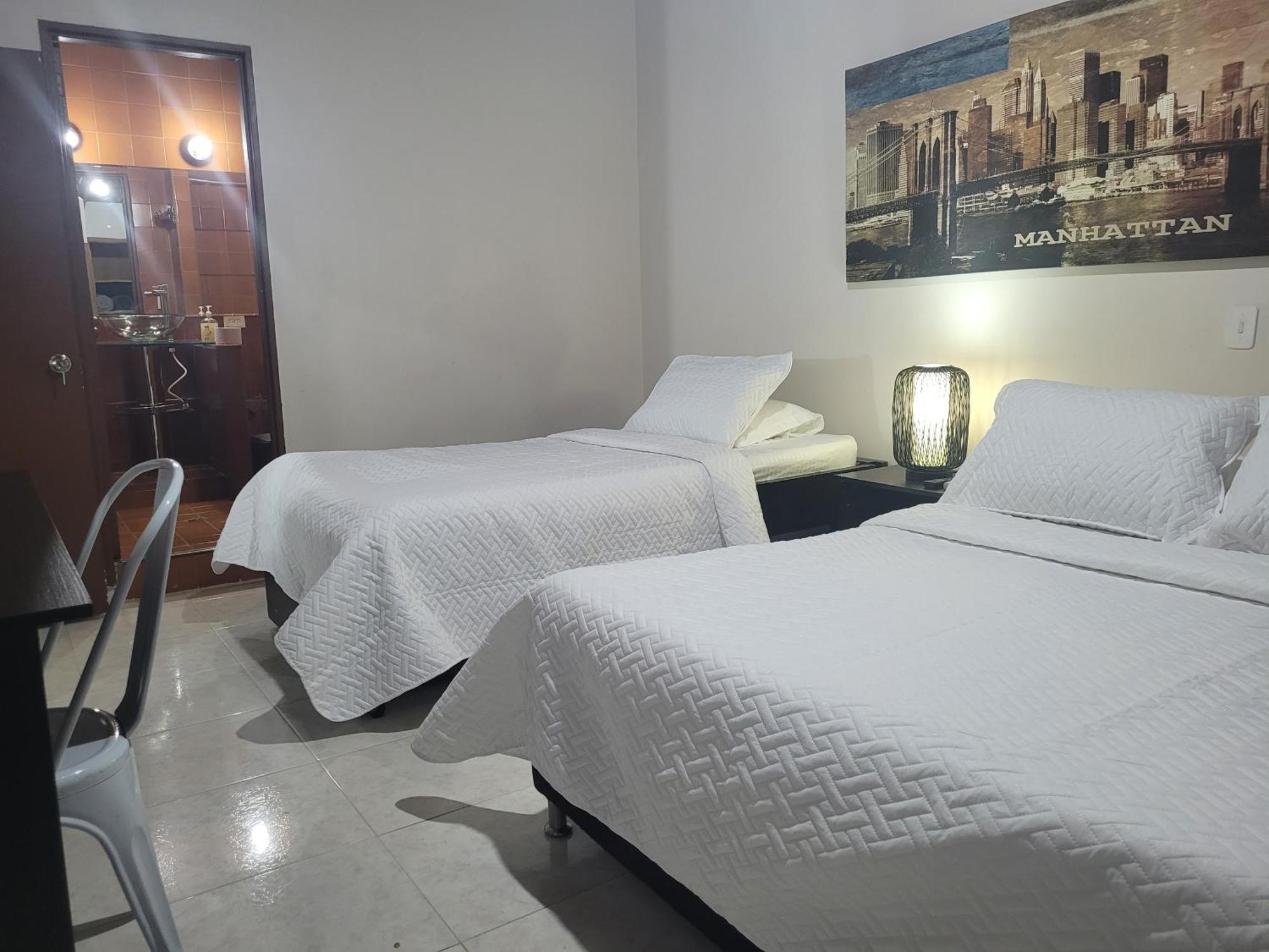 New Memphis Hostal Medellin Exterior photo